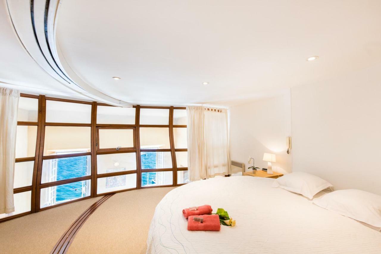 Apartment Quai Des Marinieres Ap2015 By Riviera Homes *